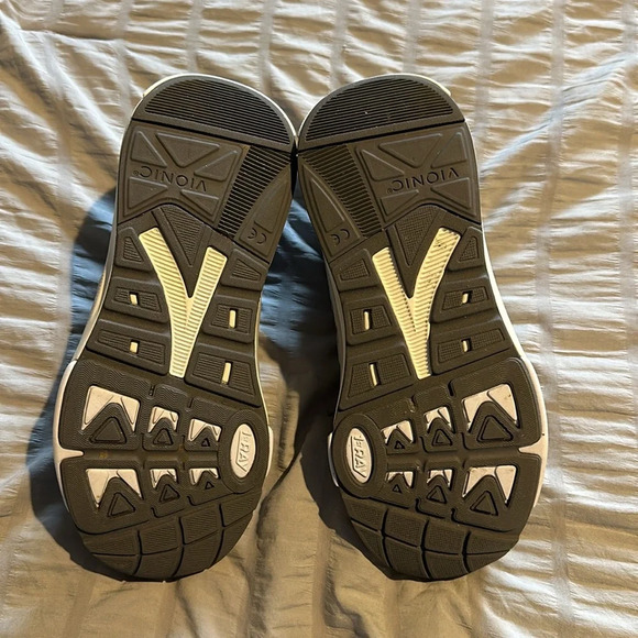 Vionic Mesh Walking Sneakers with Vio Beam - Walk Strider Size 7 Gray/ white - Picture 4 of 10